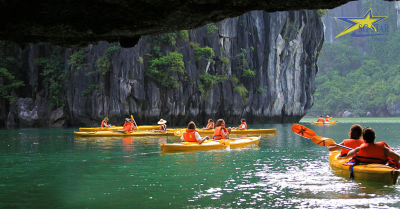 thoả thích với chèo thuyền kayak - Tour du lịch Hà Nội Hạ Long 4n3đ