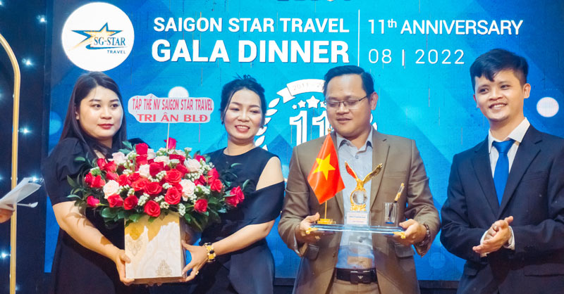 Món quà ý nghĩa đến từ tập thể CBNV Saigon Star kính gửi đến bao lãnh đạo