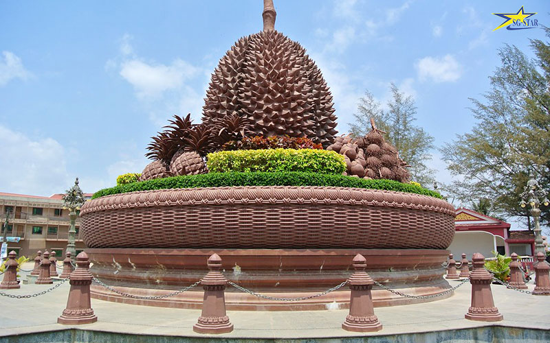 Biểu tượng trái sầu riêng ở thành phố biển Sihanoukville