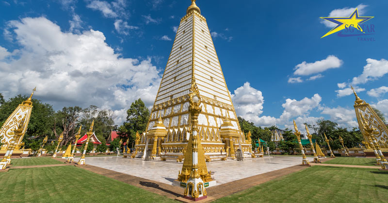 Chùa Phra That Nong Bua 