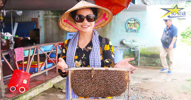 Trại nuôi ong mật Cù Lao Thới Sơn - Tour Tết Miền Tây 2 Ngày 1 Đêm 2023